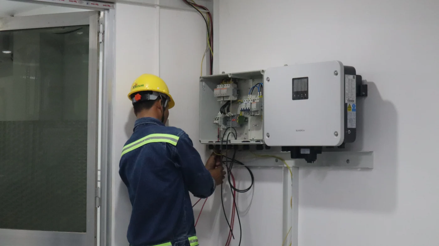 Màn hình biến tần điện mặt trời Sungrow