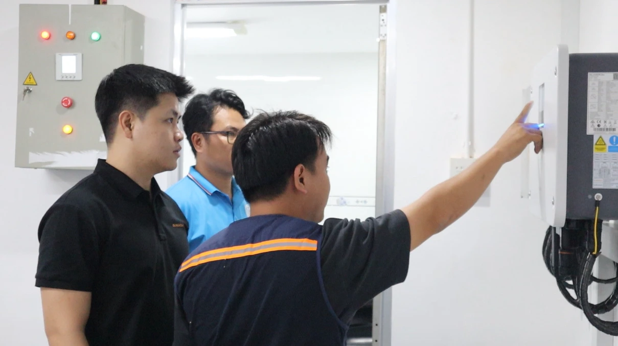 Hoàn thiện hệ thống điện mặt trời thực hành