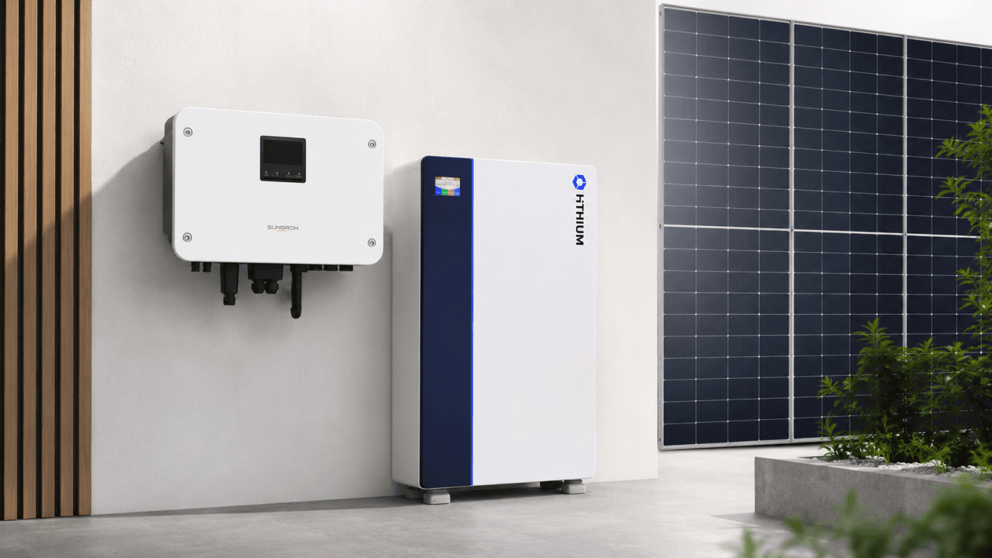 Combo Điện Mặt Trời Gia Đình: Giải Pháp Trọn Gói, Tiết Kiệm Chi Phí Từ XBSOLAR 4 Cấu hình chi tiết các thiết bị trong gói combo điện mặt trời Hybrid gia đình bao gồm Inverter biến tần Sungrow, hệ thống pin lưu trữ điện Hithium và tấm pin mặt trời chính hãng.