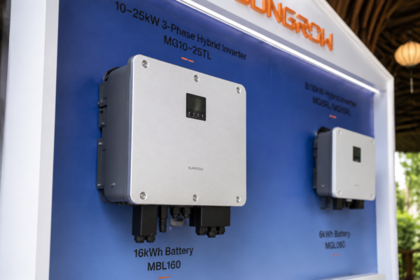 Sự kiện ra mắt Inverter 3 pha Sungrow MGTL (MG10~25TL)